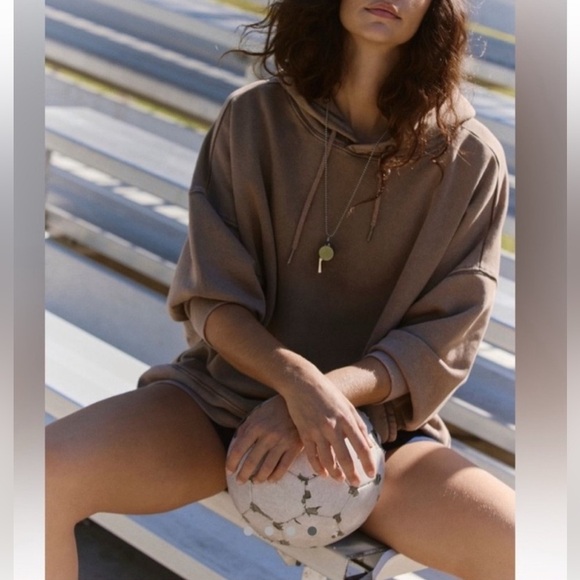 Free People FP Movement Sprint to the Finish Hoodie Hickory Taupe Size Large NWT - Picture 6 of 7